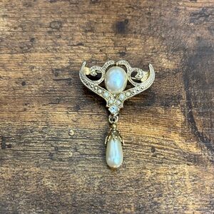 1928 Gold and Pearl Drop Brooch